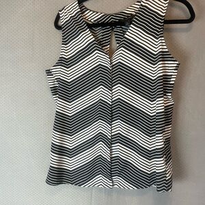 Banana Republic Black and White Graphic Sleeveless Tank Top